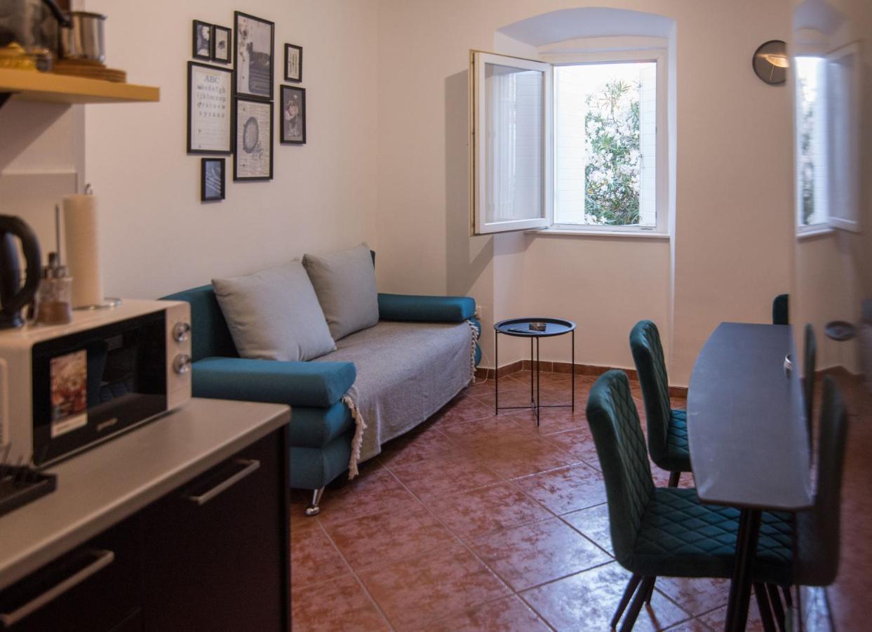 Apartmani Stones Sutivan I المظهر الخارجي الصورة